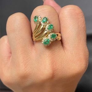 18k Yellow Gold Ring with Emeralds